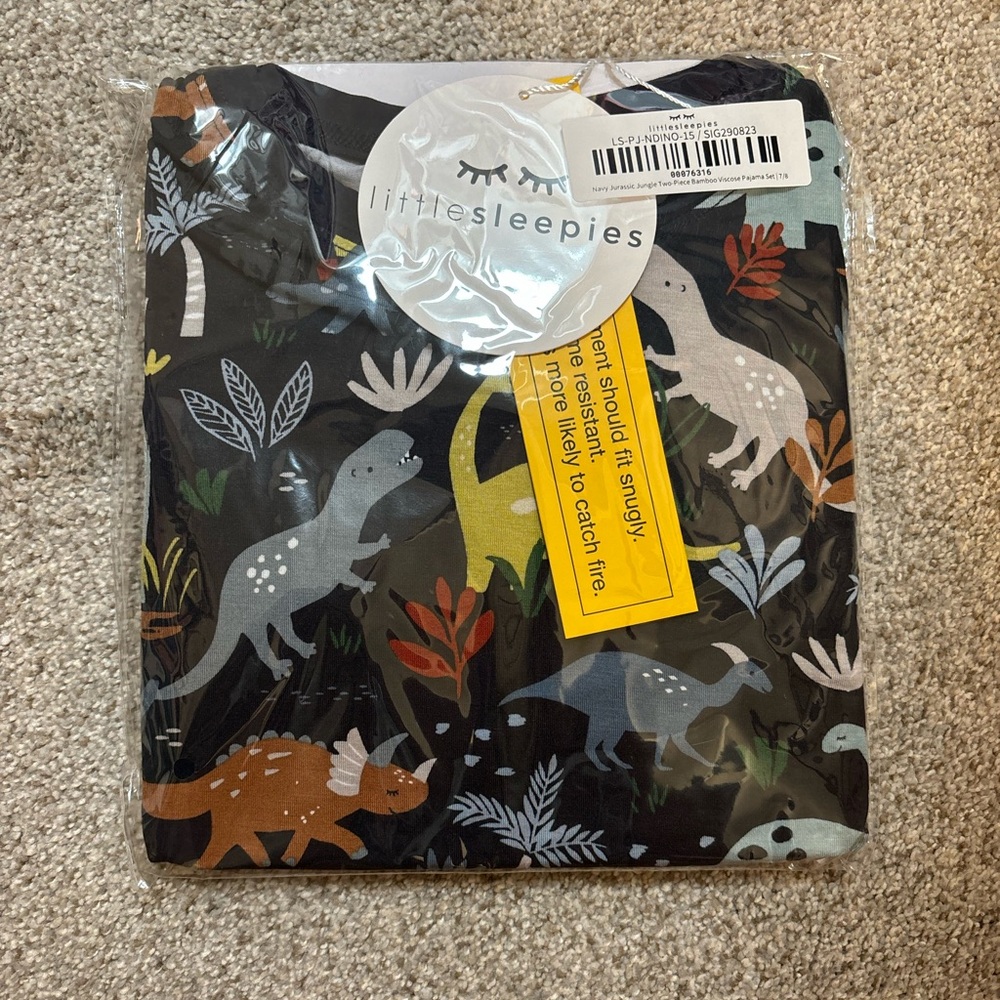 NIB Little Sleepies Navy Jurassic Jungle 2 piece pajama set Size 7/8
